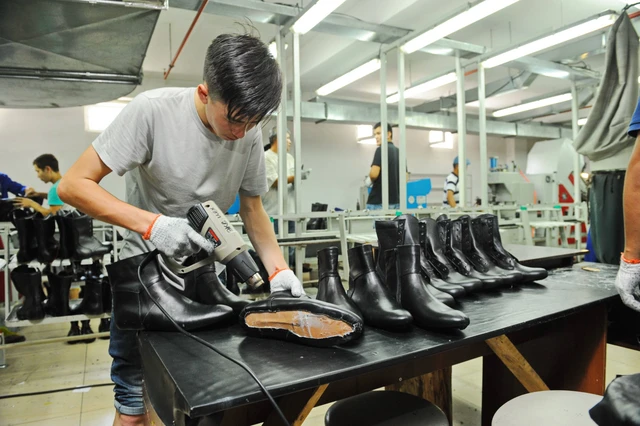 Ekspor Alas Kaki RI ke AS Anjlok Imbas Tarif Trump