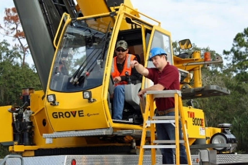 Syarat Dapat Lisensi Operator Crane: Panduan Lengkap SIO untuk Industri